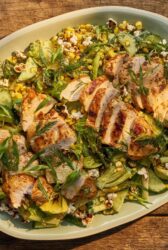 Dokonalý kuřecí salát s kukuřicí by Jamie Oliver